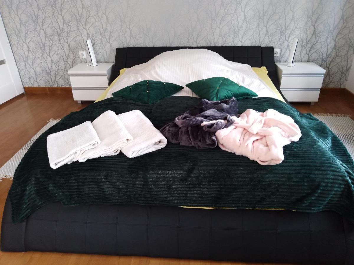 Apartamenty Kletowka Кросно Екстер'єр фото