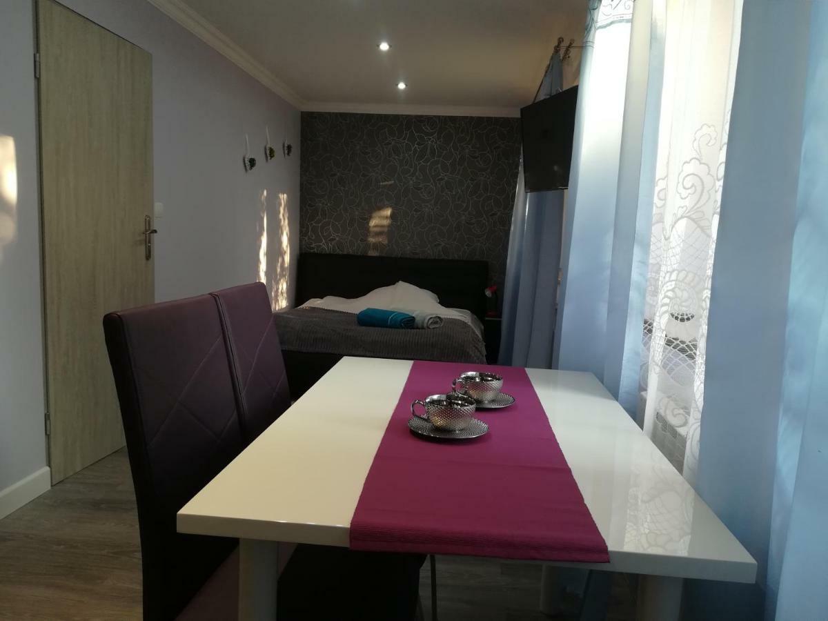Apartamenty Kletowka Кросно Екстер'єр фото