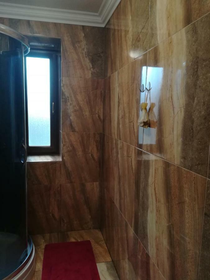 Apartamenty Kletowka Кросно Екстер'єр фото