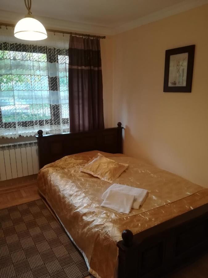 Apartamenty Kletowka Кросно Екстер'єр фото